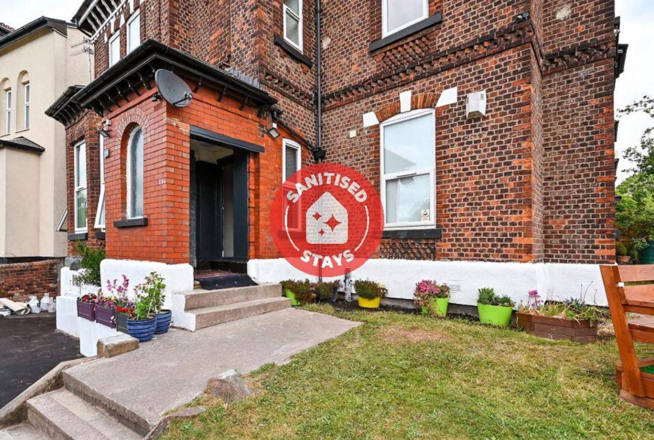 Oyo Albert View Salford  Exterior photo
